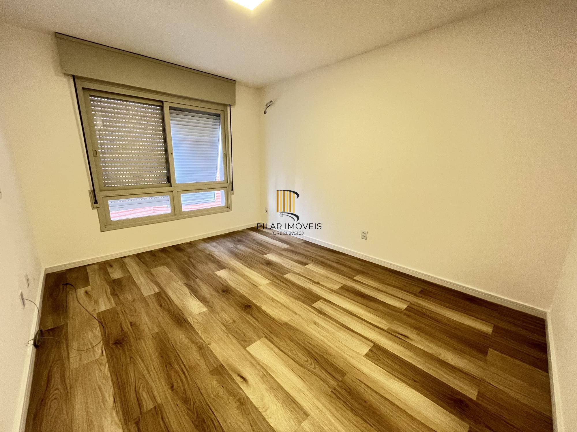 Apartamento de 2 quartos, suíte e 1 vaga de garagem no bairro Bom Fim em POA