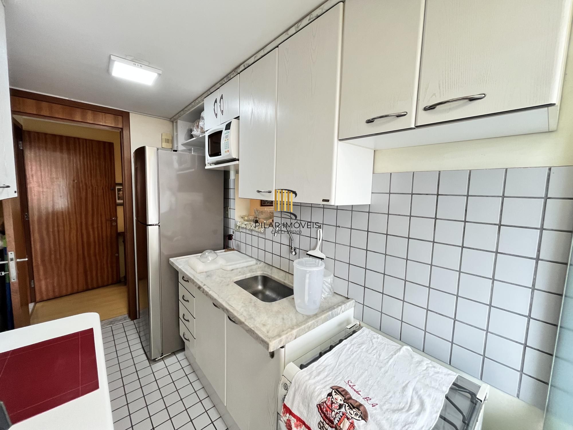 Apartamento de 2 quartos e 1 vaga de garagem no bairro Jardim Carvalho em POA/RS