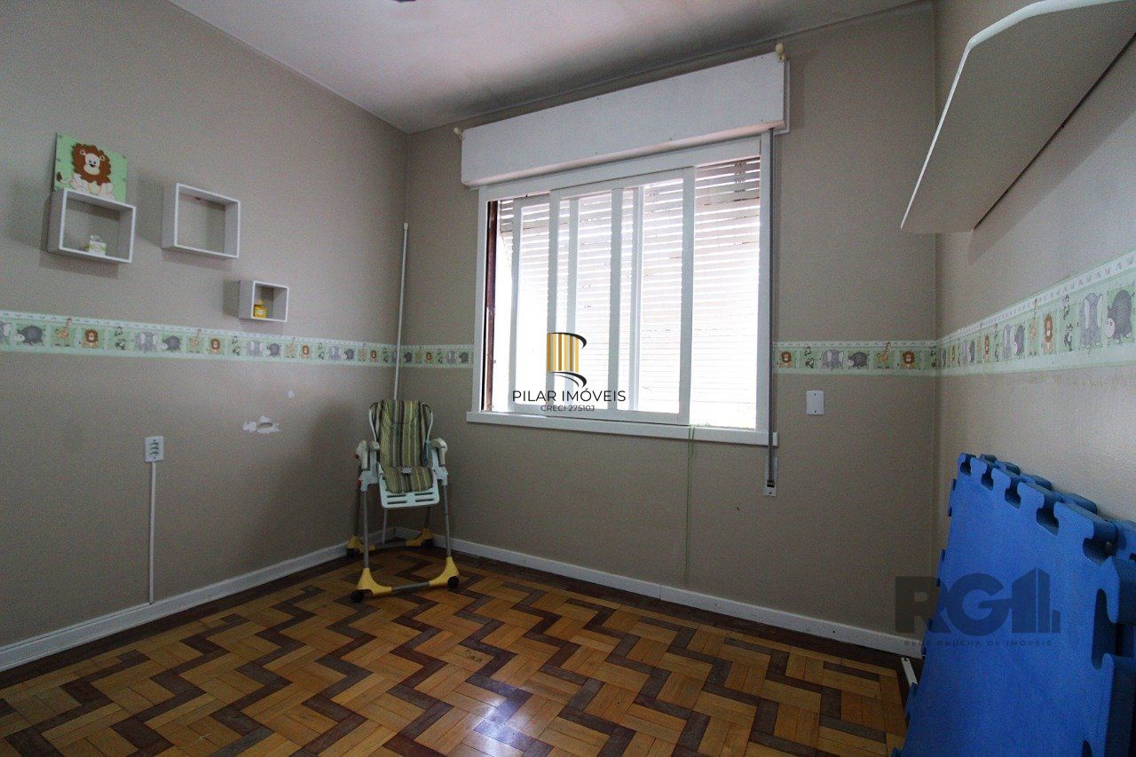 Casa à venda 4 quartos (dormitórios), suíte, 3 vagas - Partenon, Porto Alegre