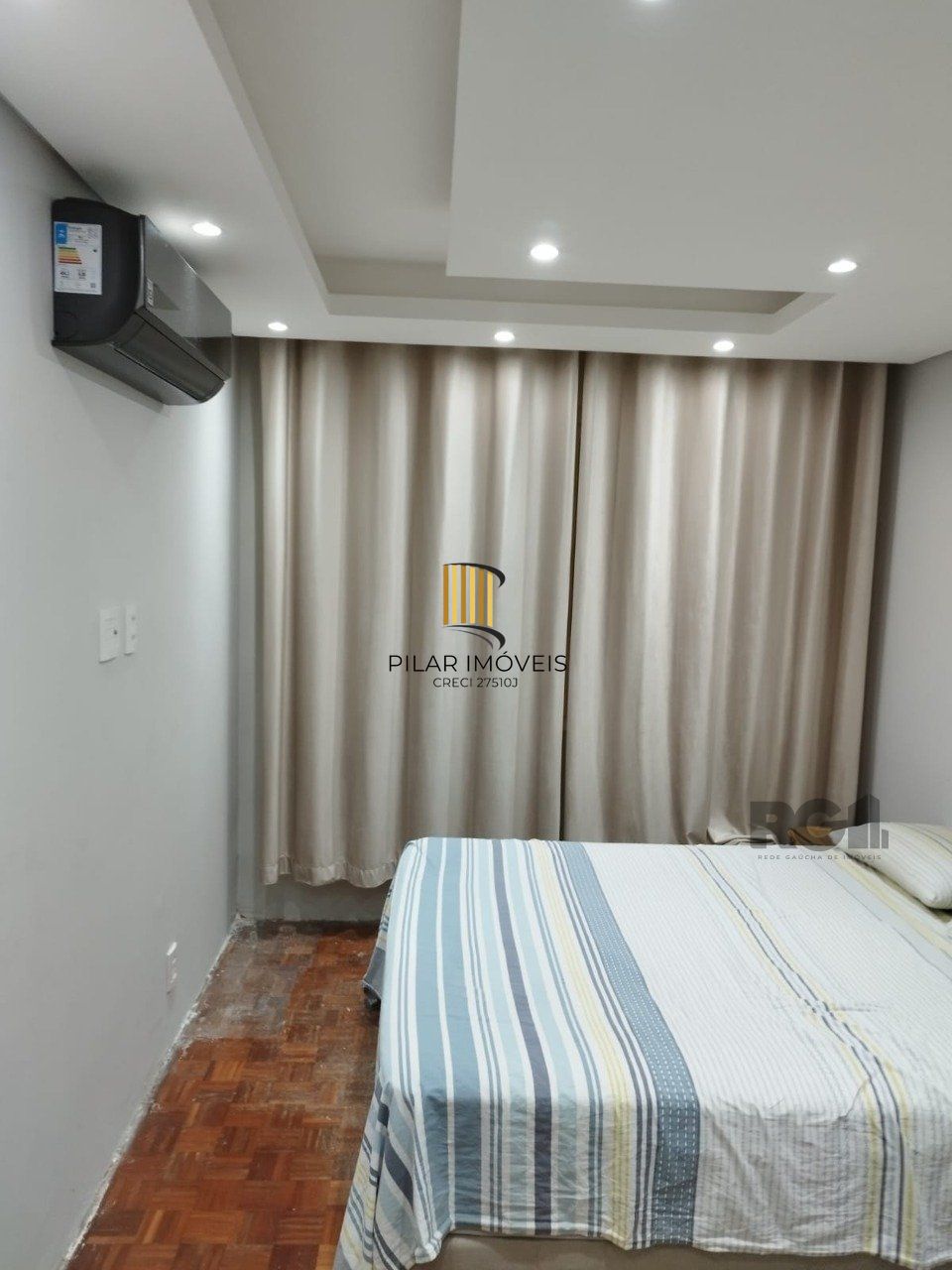 Apartamento de 1 quarto e 1 vaga de garagem no bairro Partenon em Porto Alegre