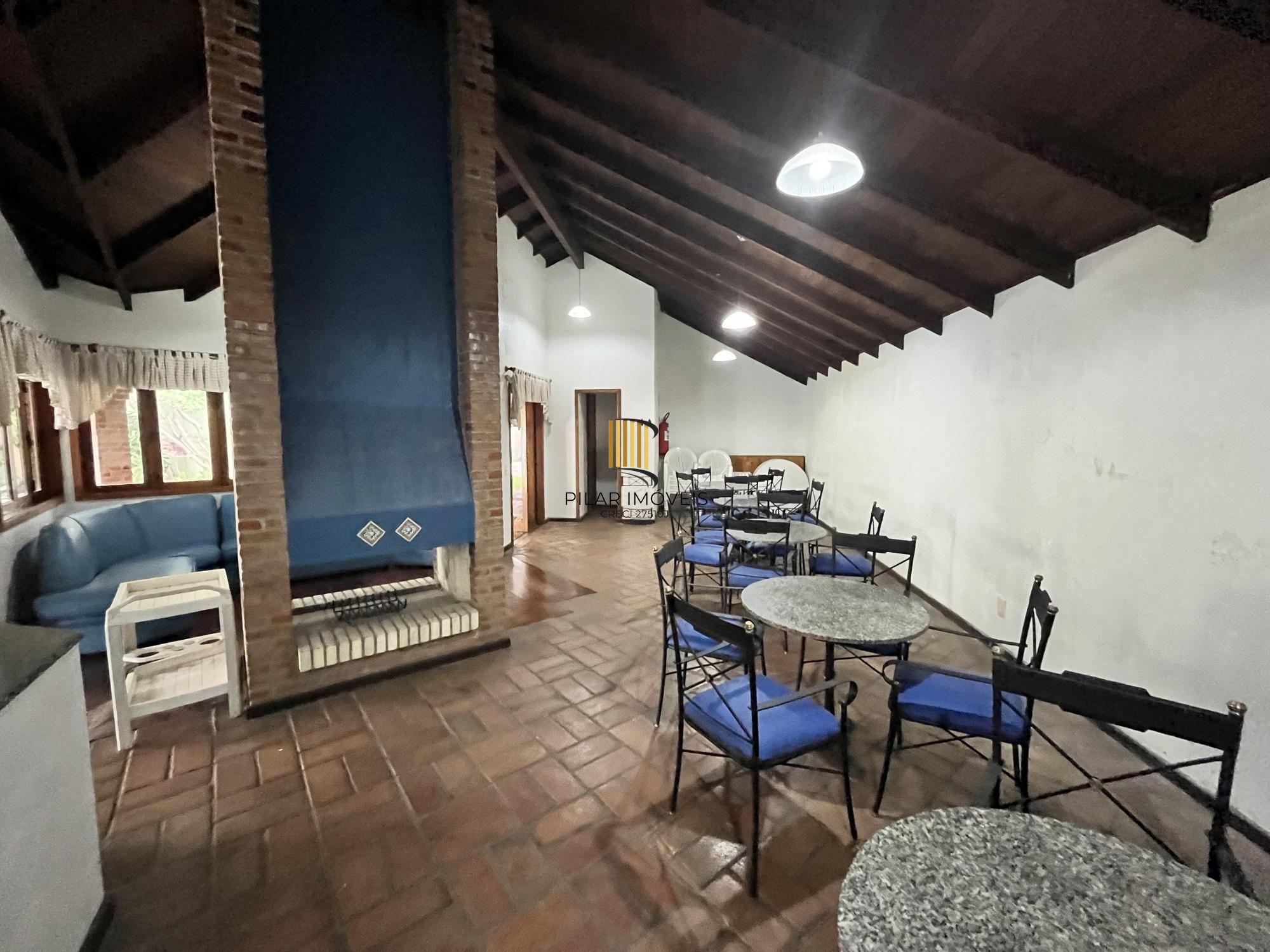 Apartamento de 4 quartos, suíte, amplo closet, dependência e 2 vagas de garagem