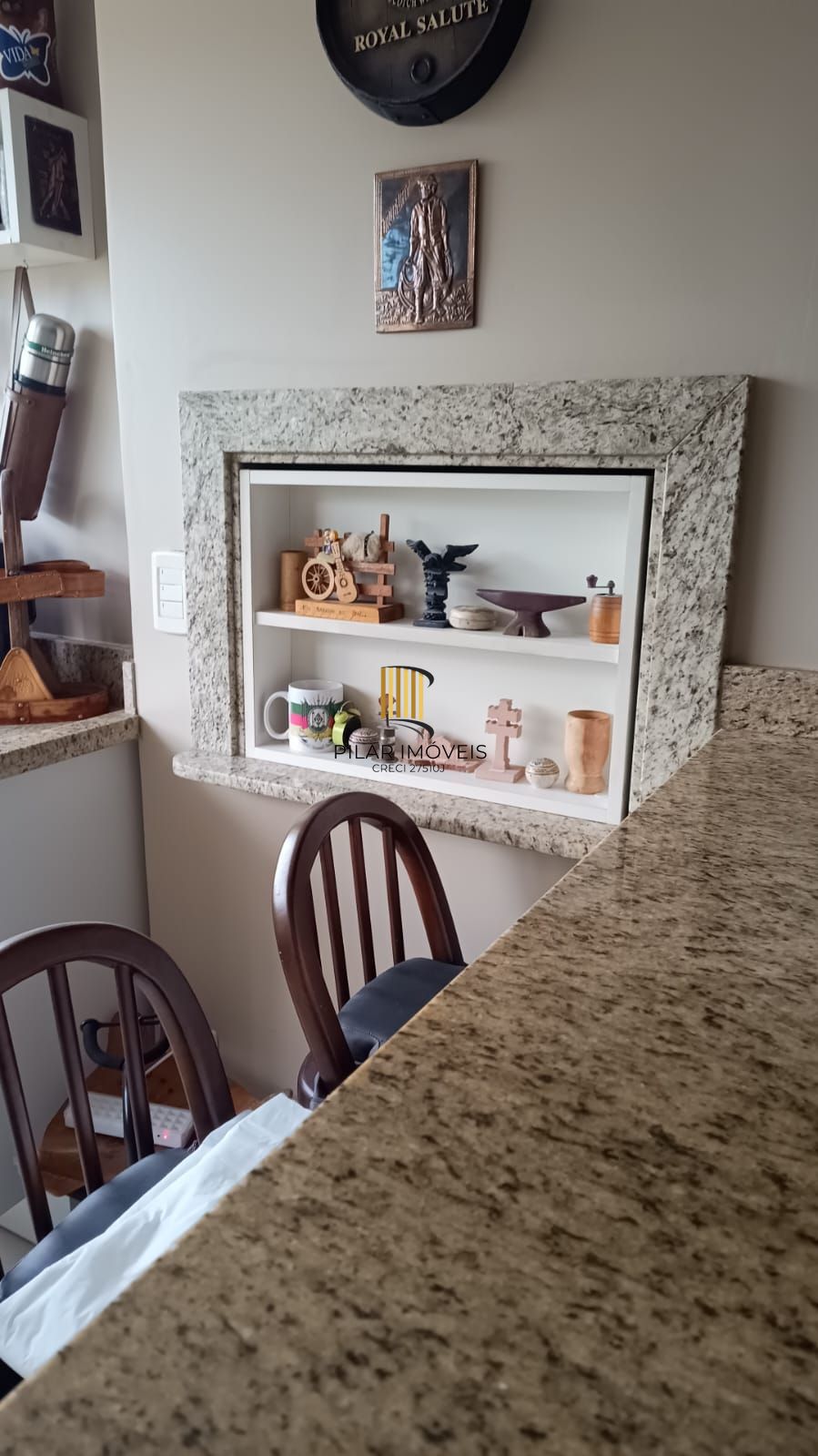 Apartamento de 2 quartos, suíte e 1 vaga de garagem no bairro Cidade Baixa
