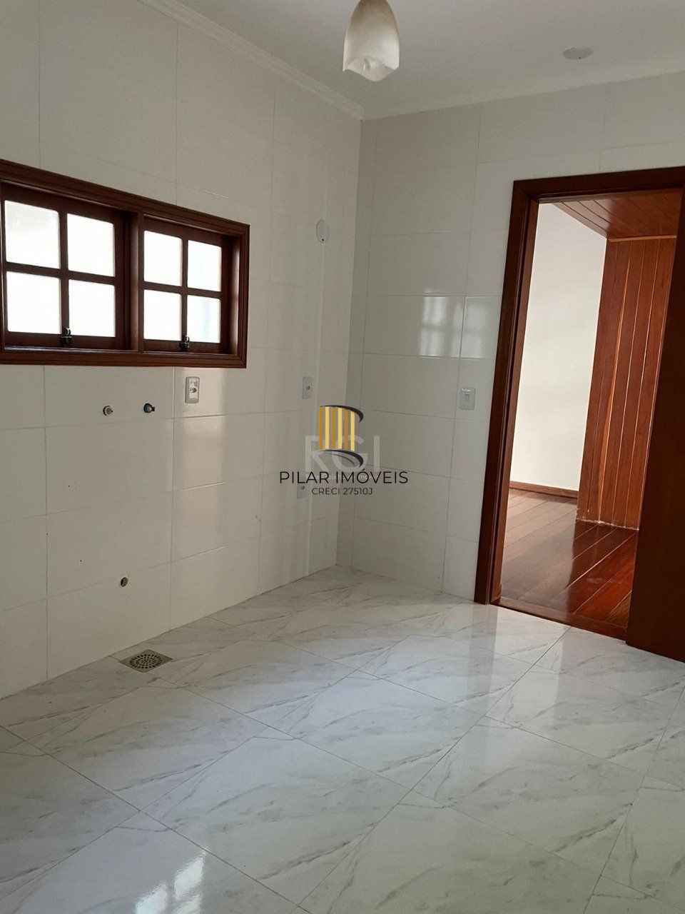 Casa Condominio, 3 dormitórios, sendo 3 suites, 2 vagas - Santo Antonio