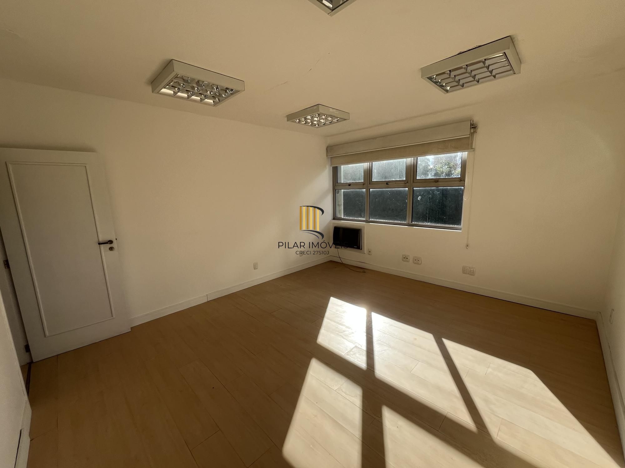 sala comercial grande prédio com elevador no bairro Rio Branco em Porto Alegre