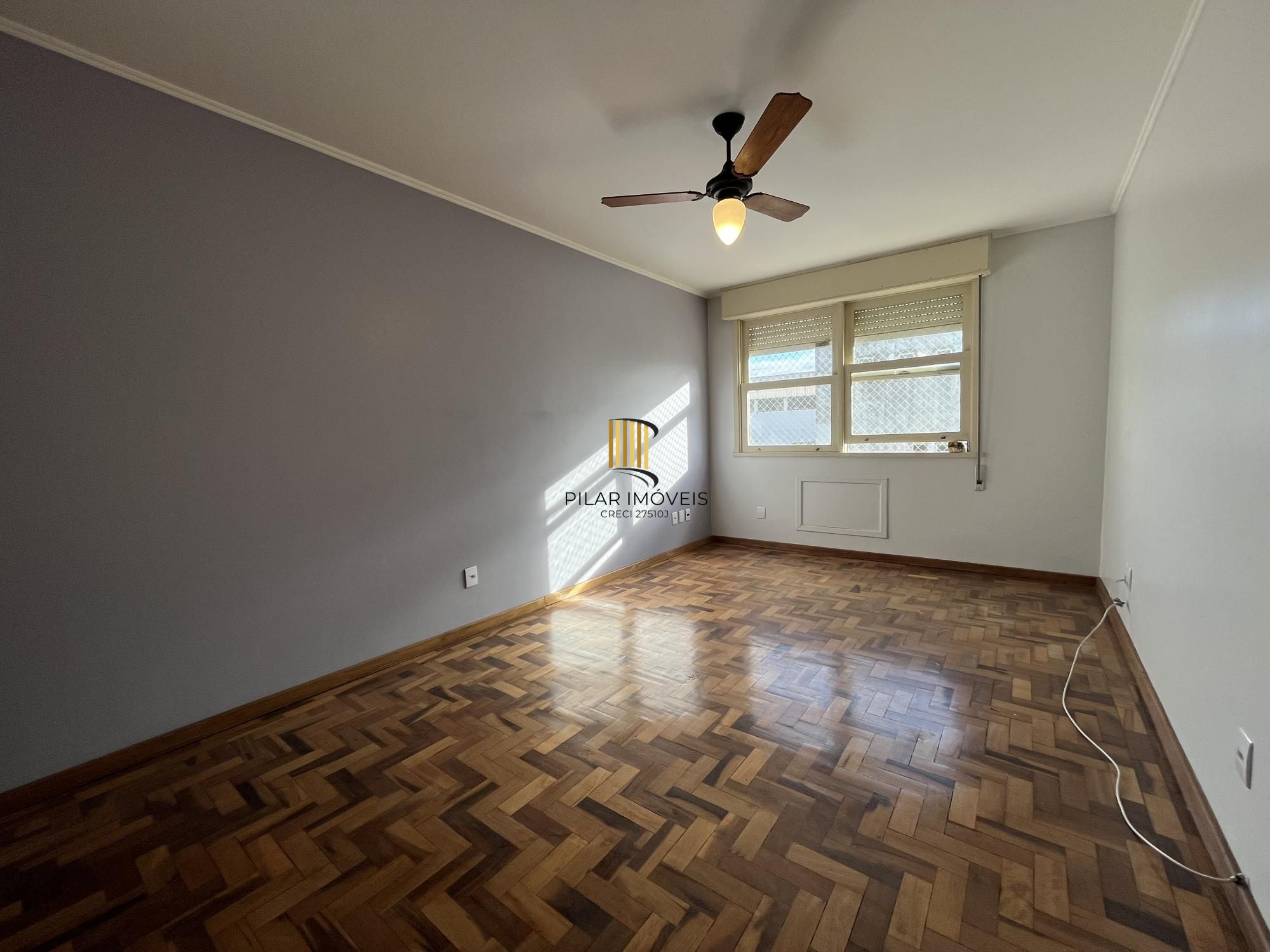 Apartamento de 2 quartos, opção 3º quarto ou gabinete e 1 vaga de garagem