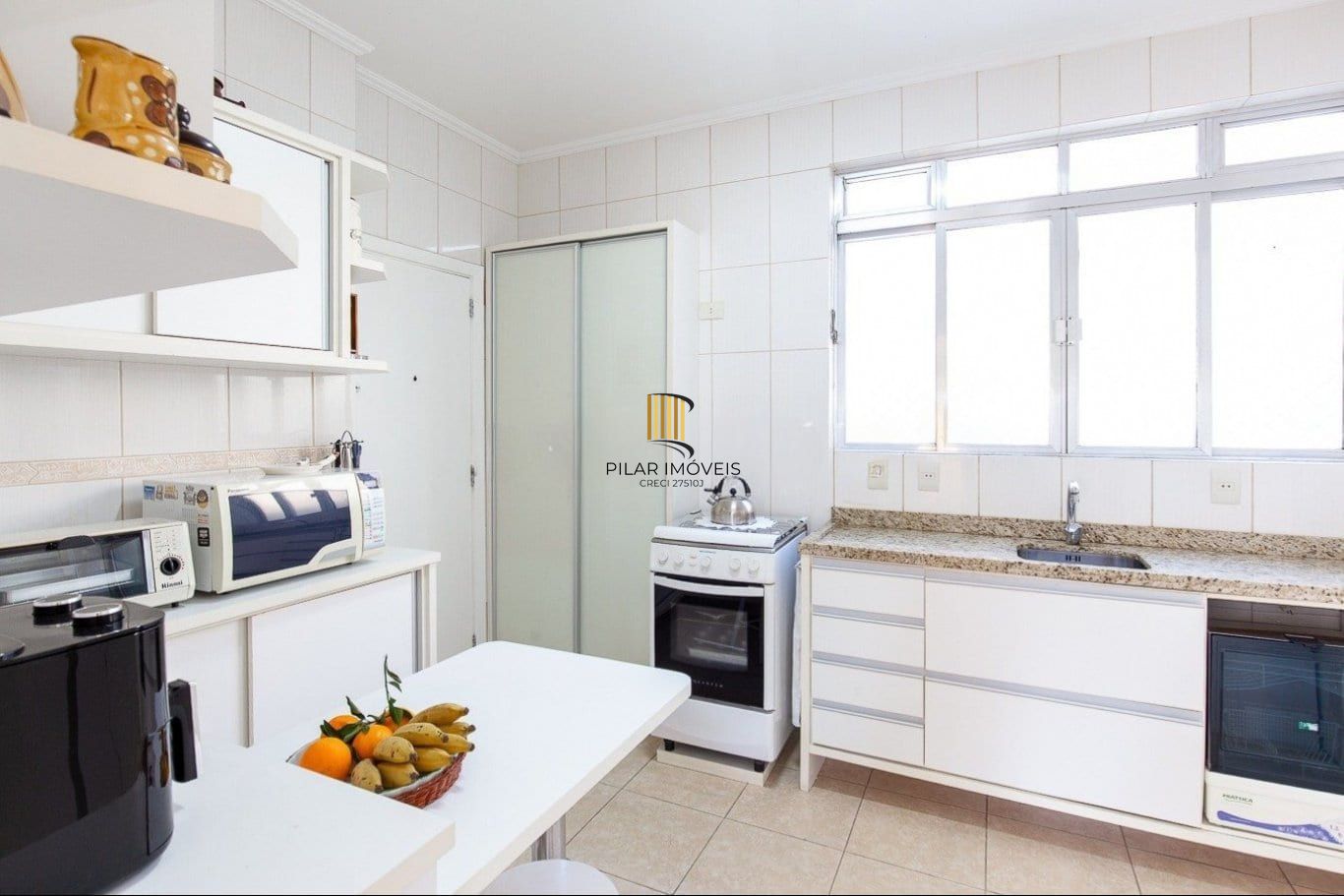 Apartamento de 3 quartos, suíte e 1 vaga de garagem no bairro Moinhos de Vento