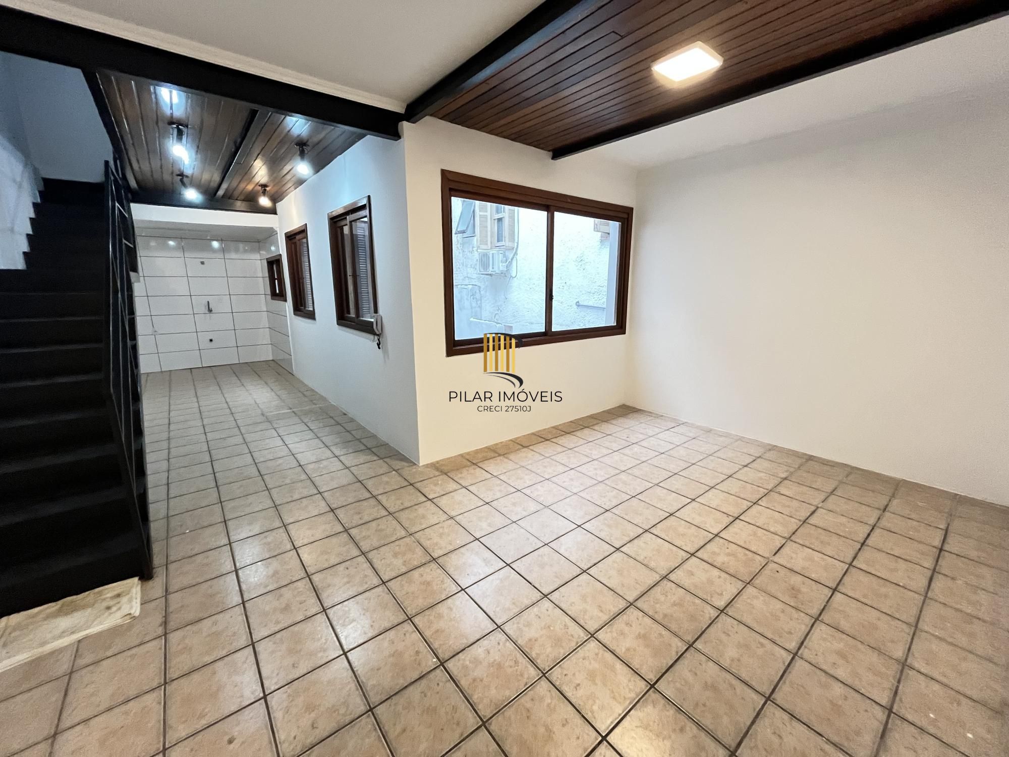 Apartamento de 2 quartos e 1 vaga de garagem no bairro Petrópolis Porto Alegre