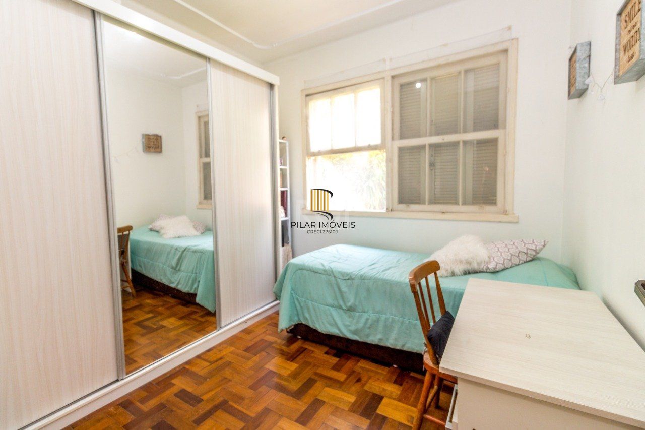 Apartamento para Venda - 61.47m², 2 dormitórios, 1 vaga - Petrópolis