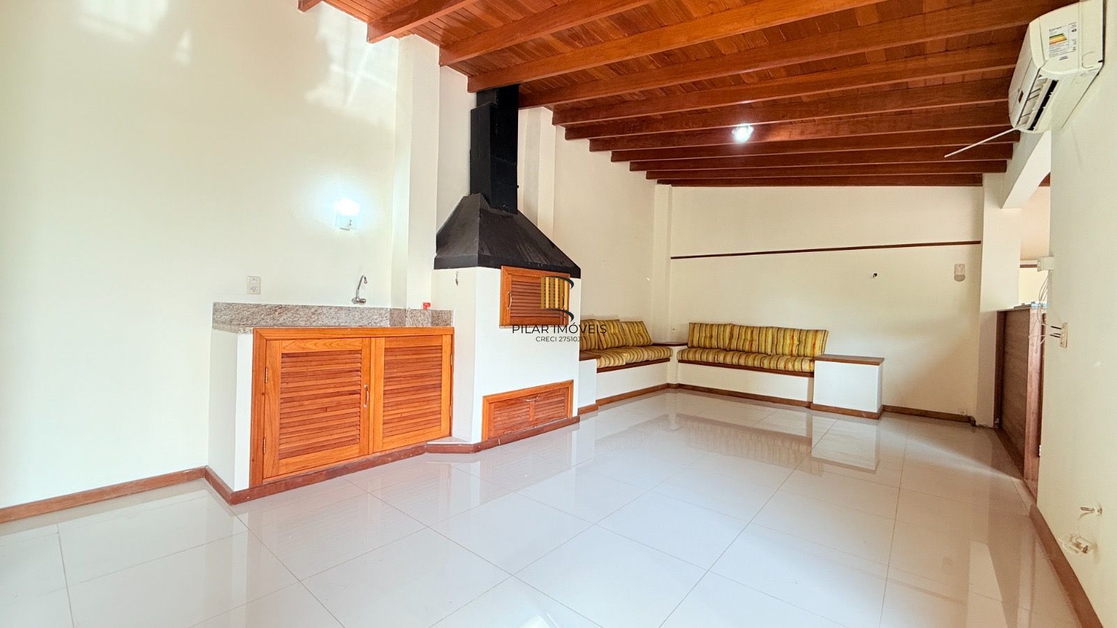 Apartamento de 2 quartos e 2 vagas de garagem no bairro Santana