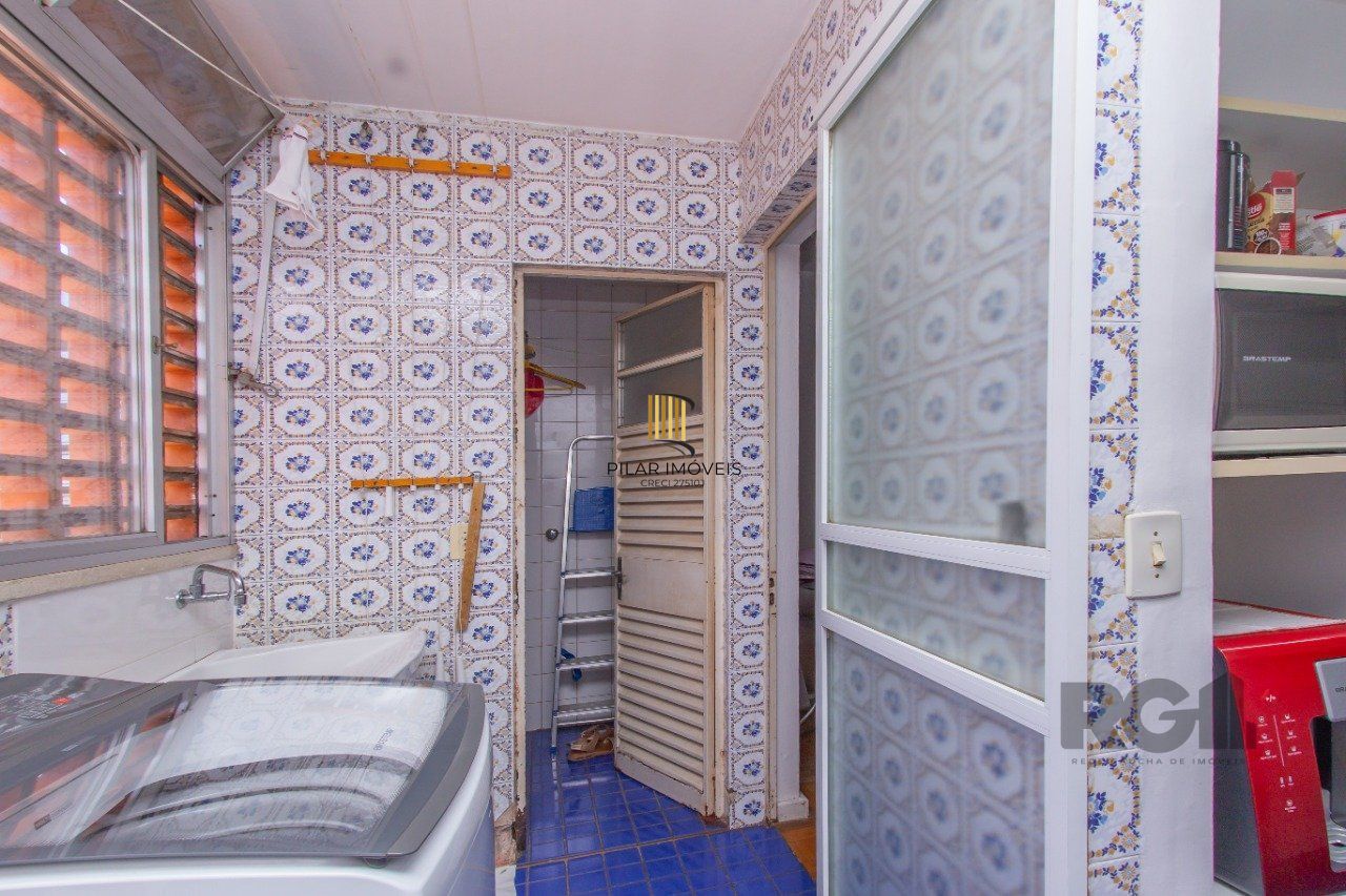 Apartamento de 3 quartos, sacada, dependência de empregada e 1 vaga de garagem