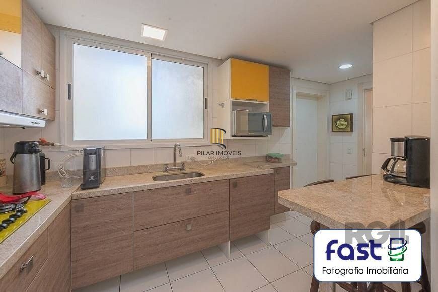 Vende Excelente Apartamento no Bairro - Jardim do Salso - Porto Alegre