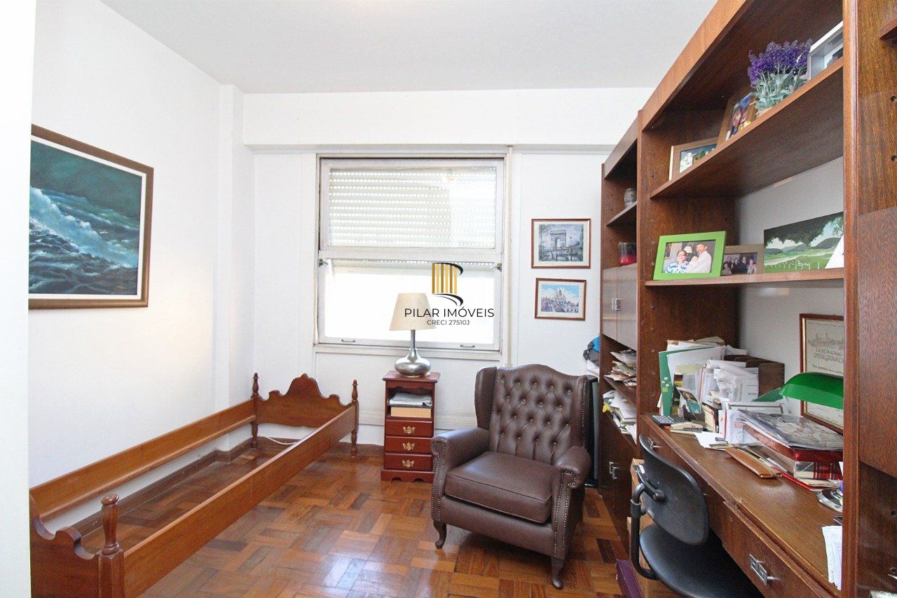 Apartamento de 3 dormitórios e 1 suíte no Centro Histórico de Porto Alegre
