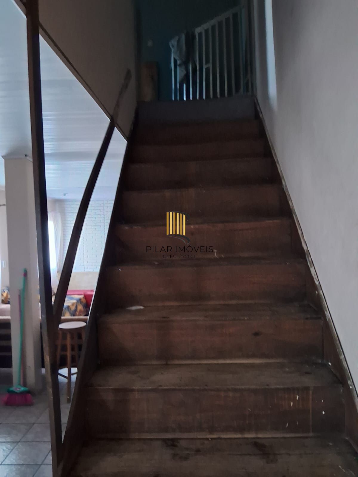 Sobrado de 4 quartos e 1 vaga de garagem