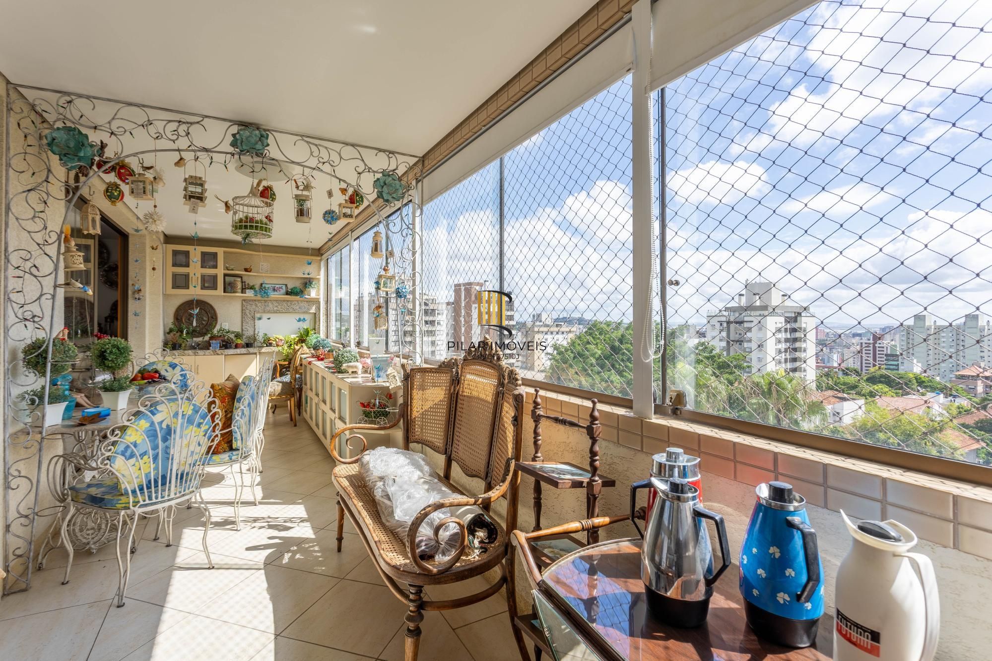 Apartamento 3 quartos 2 vagas de garagem bairro Petrópolis em Porto Alegre