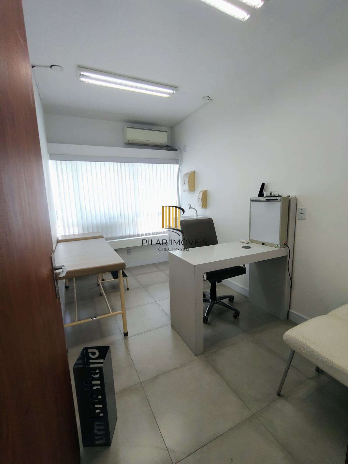 Sala ampla pois é ligada a outra ao lado do Colégio Santa Inês perto do Zaffari.