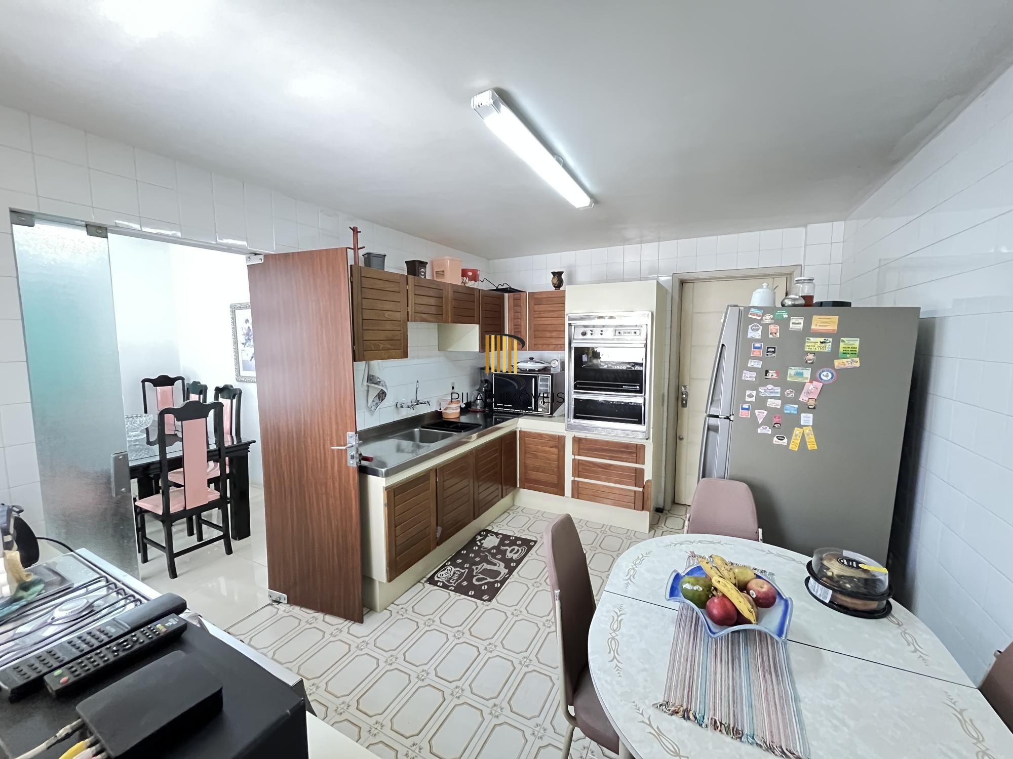 Apartamento Venda - 190.8m², 3 dormitórios, 1 suíte, 1 vaga - Centro Histórico
