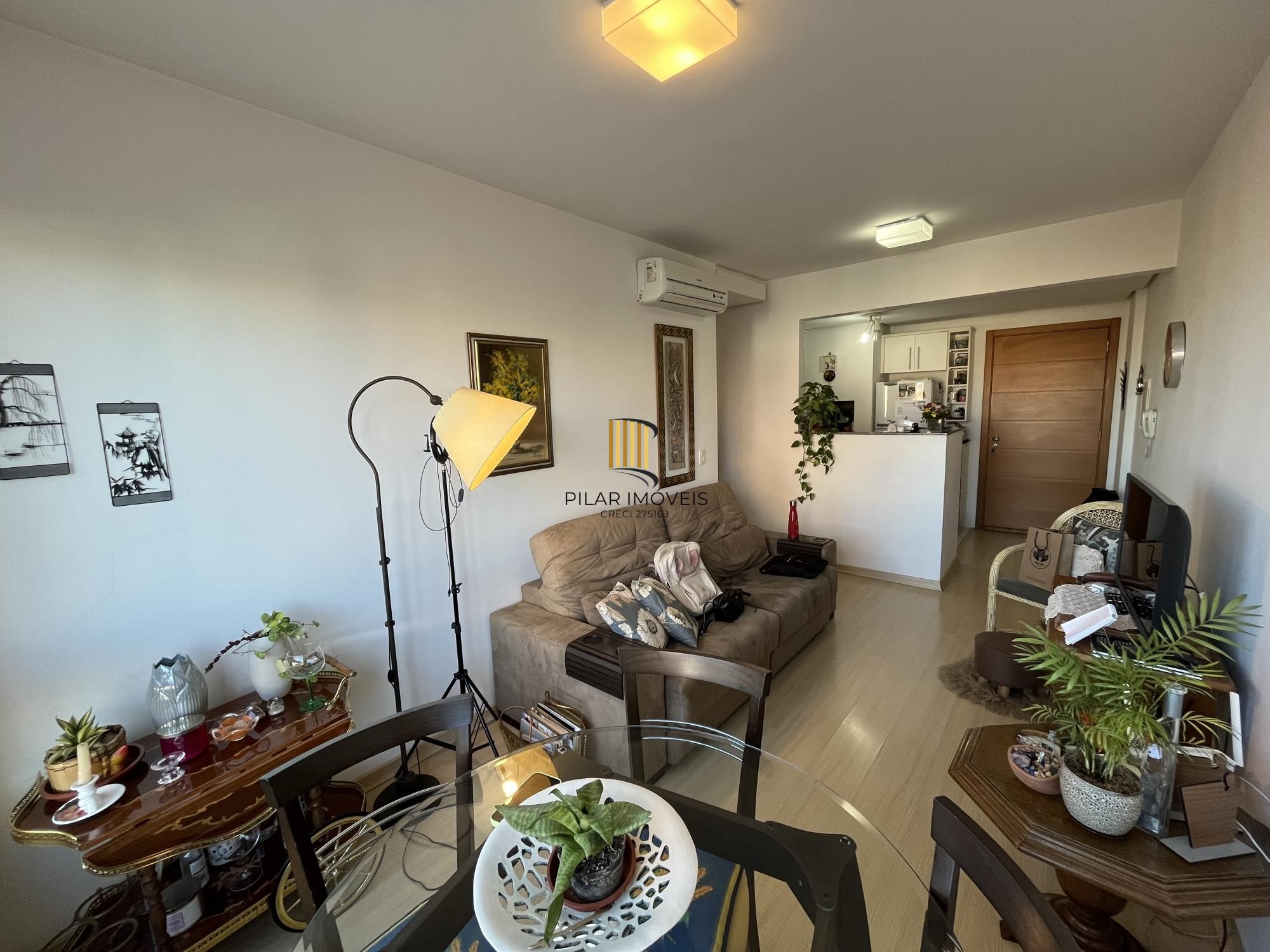 SPOT - Apartamento de um dormitório com garagem na Cidade Baixa