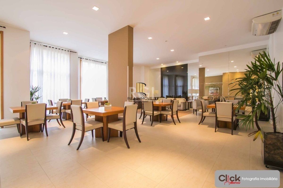 Apartamento com três (3) dormitórios, três (3) suítes sendo uma (1) suíte master e quatro (4) vagas de garagem com dois (2) depósitos próximo ao shopping  Iguatemi, no Condomínio Cipriani Nuova Archit