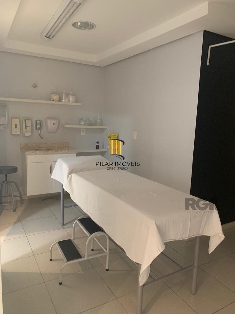 Prédio Comercial no bairro Bom Fim