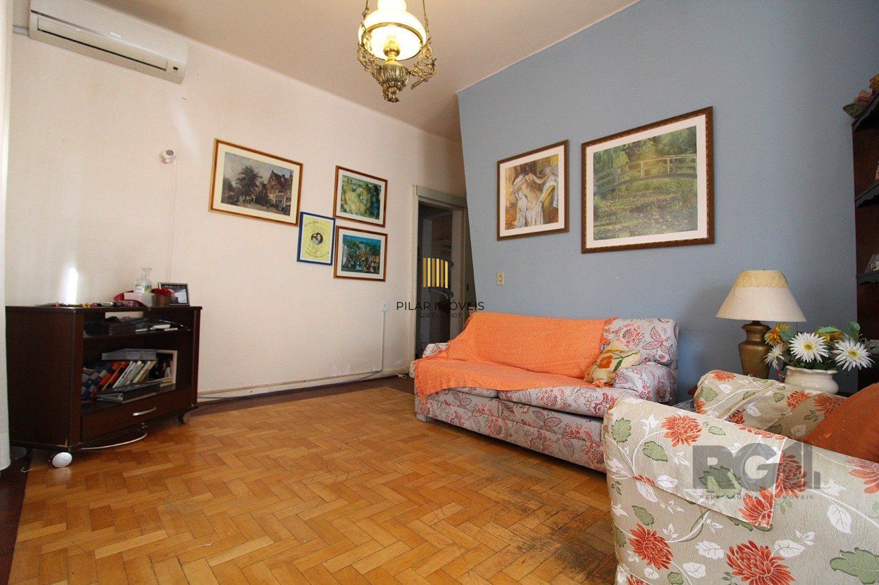 Casa à venda 4 quartos (dormitórios), suíte, 3 vagas - Partenon, Porto Alegre