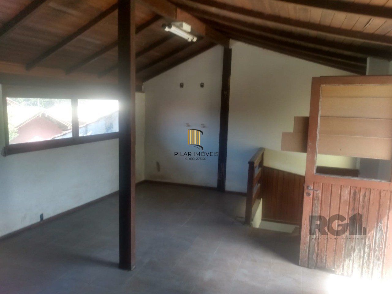 Casa 3 dormitórios no bairro Guarujá