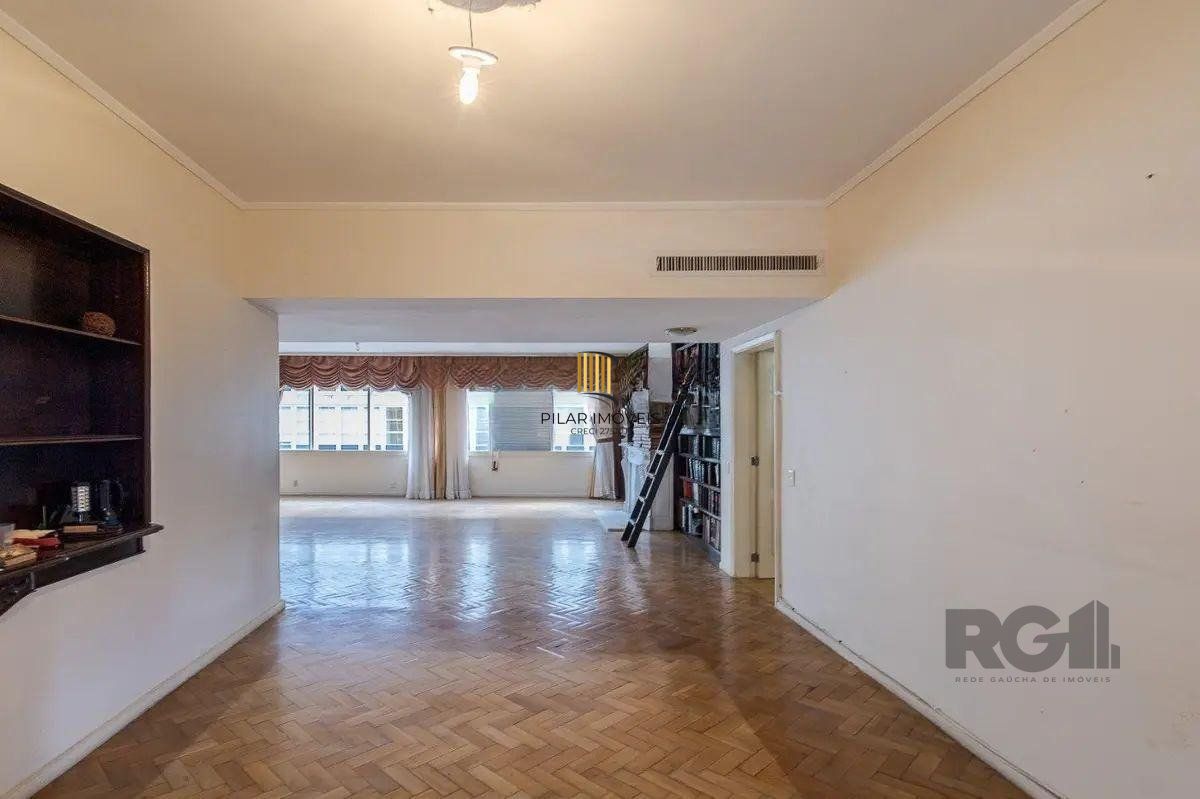 Apartamento 4 dormitorios vaga e elevador Centro Histórico Porto Alegre