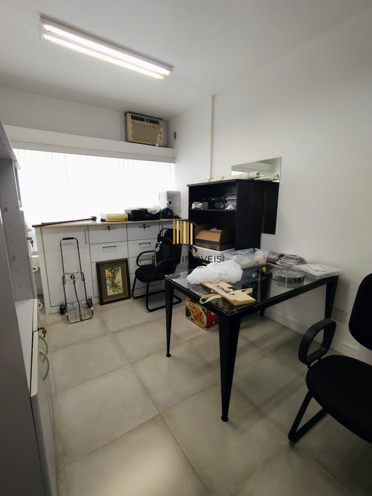 Sala ampla pois é ligada a outra ao lado do Colégio Santa Inês perto do Zaffari.