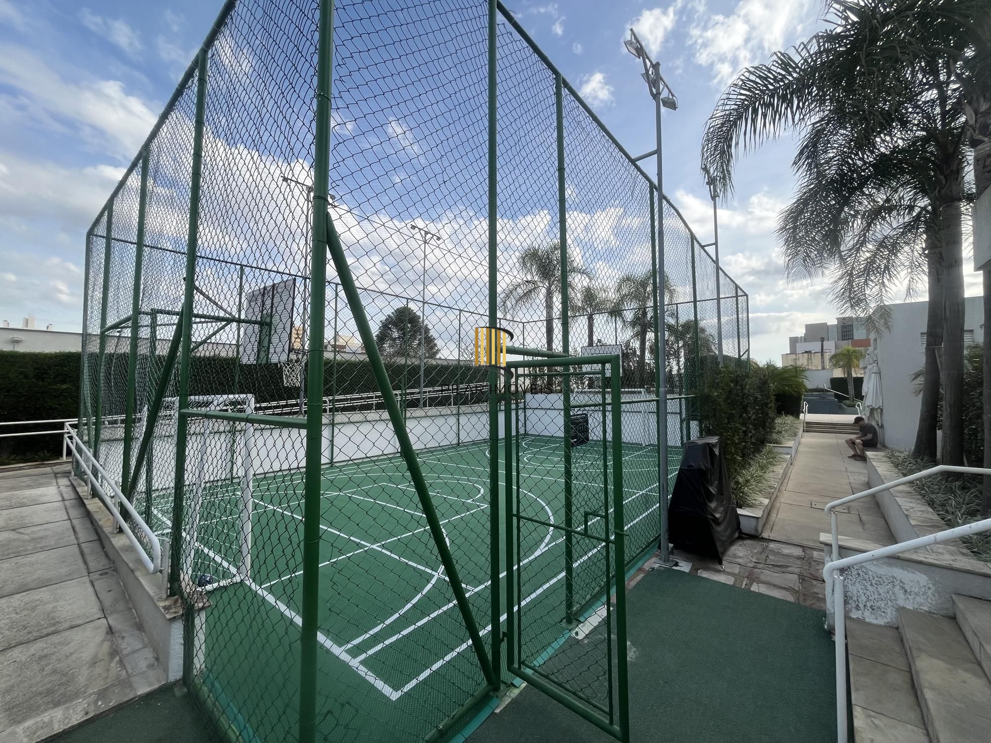 Apartamento de 3 quartos, 1 suite tradicional 2 americanas,  4 vagas de garagem