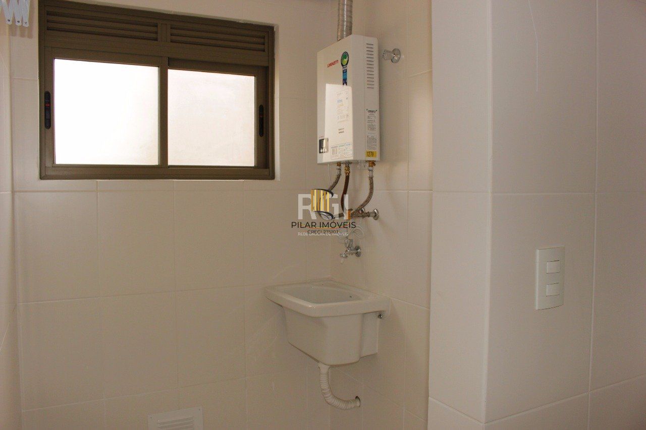 Apartamento Venda - 56.67m², 2 dormitórios, sendo 1 suite, 1 vaga - Partenon