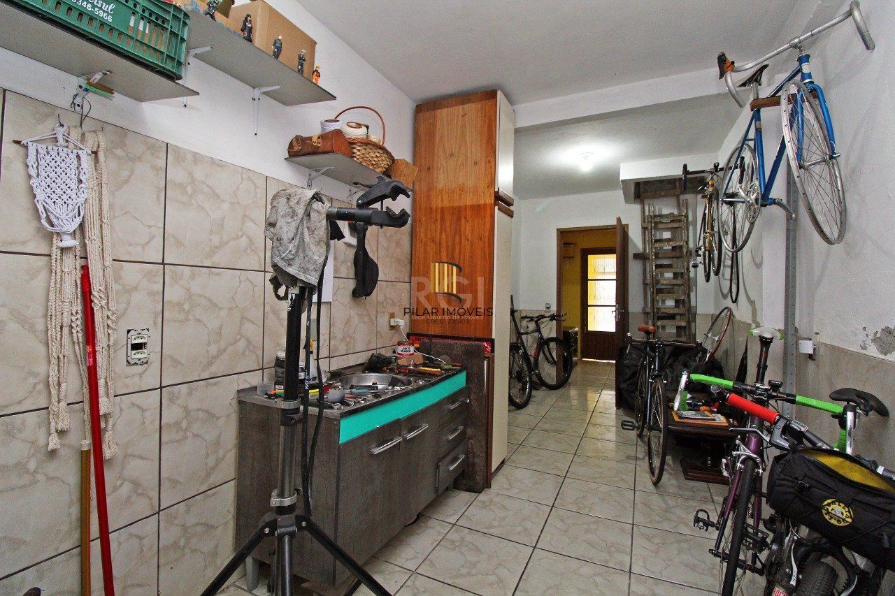 Casa para Venda - 85m², 2 dormitórios, 1 vaga - Cidade Baixa