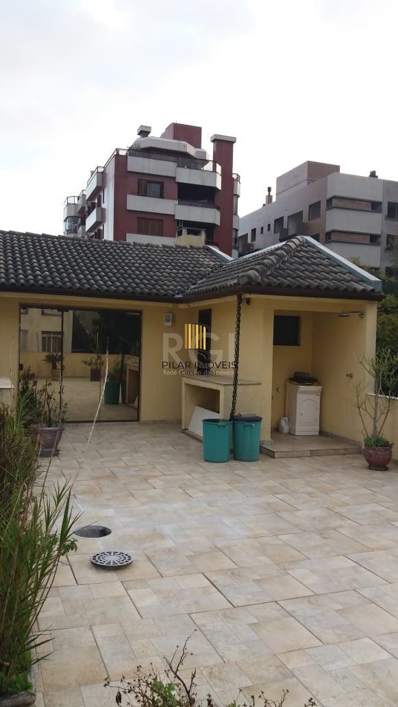 Casa para Venda - 300m², 5 dormitórios, sendo 1 suites, Bela Vista