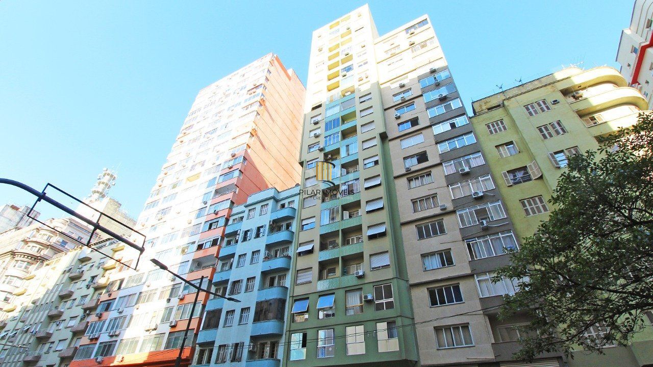 Excelente apartamento de 1 (um) quarto no bairro Centro, da cidade de Porto Alegre , na Av. Borges de Medeiros, 652 . Apartamento amplo e muito bem localizado, em localização nobre na Av. Borges d - Pilar Imóveis