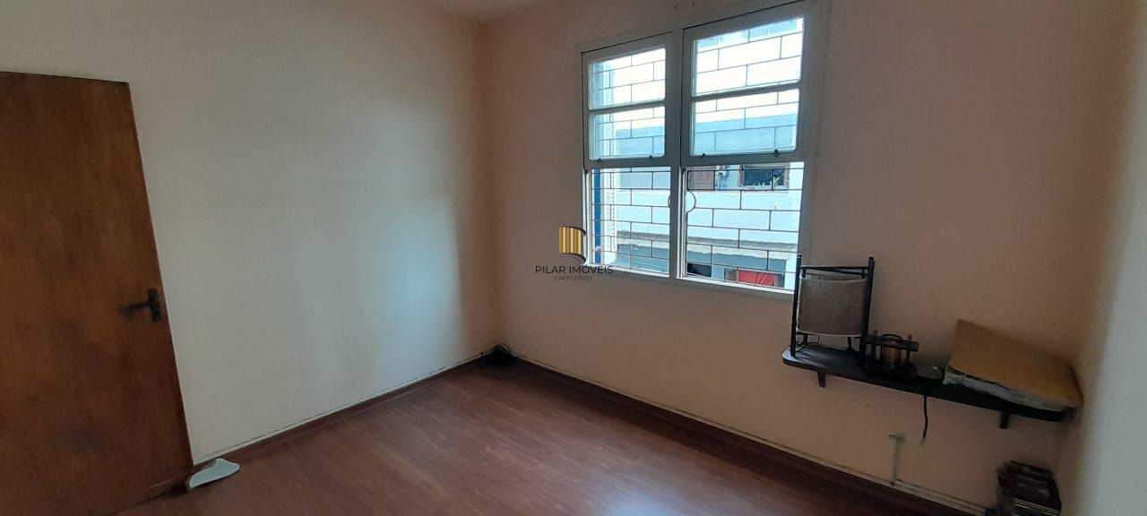 Apartamento de dois quartos no bairro Santana em Porto Alegre