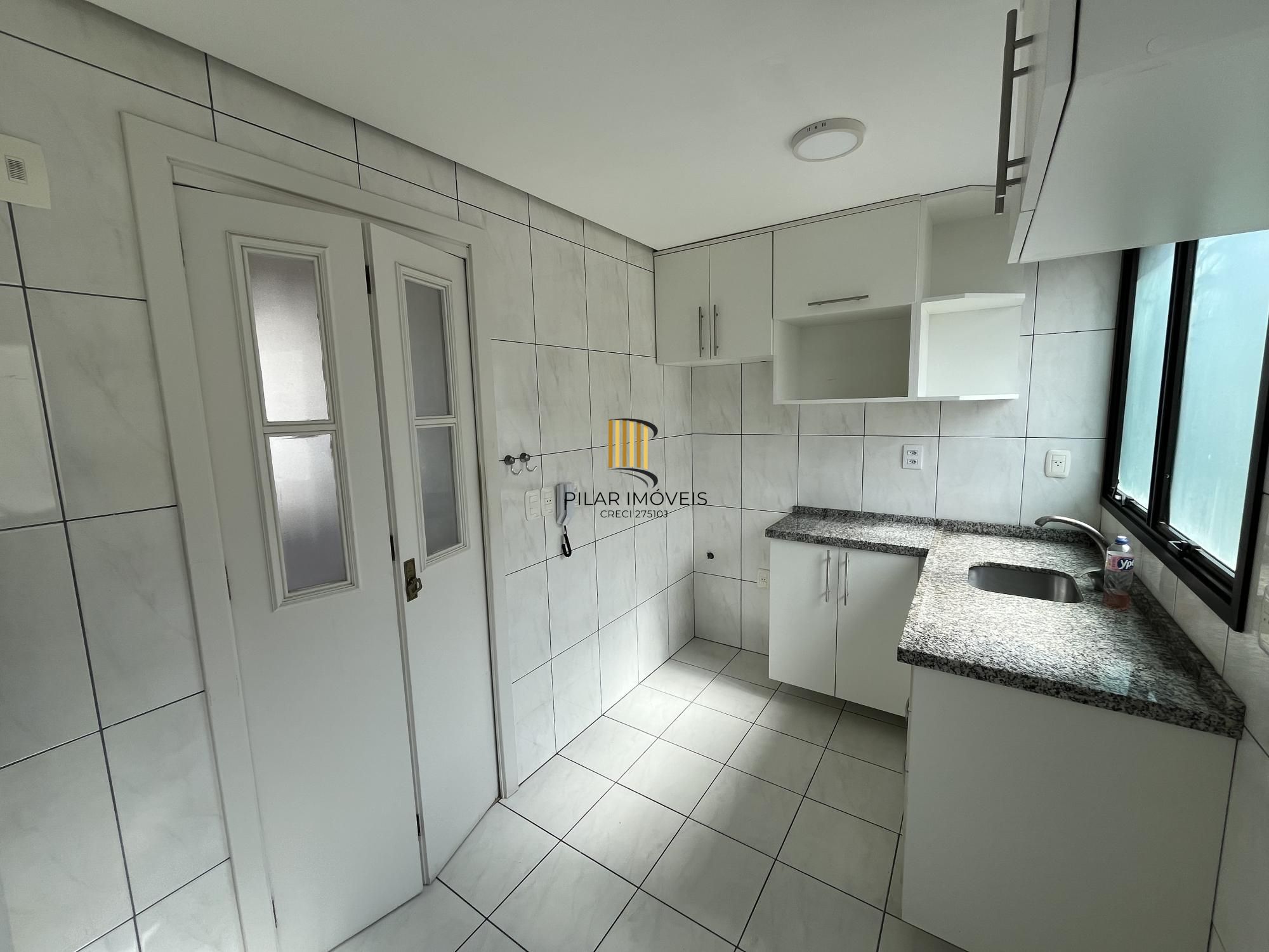 Apartamento de 2 quartos e 1 vaga de garagem no bairro Menino Deus Porto Alegre