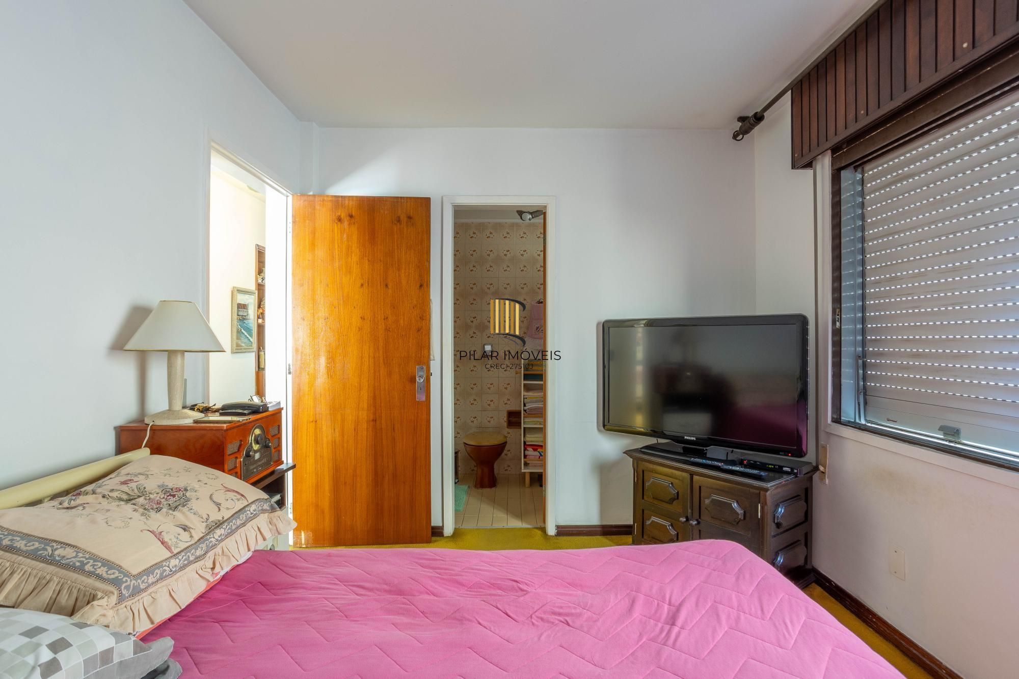 Apartamento de três quartos, suíte, dependência de empregada e 1 vaga de garagem