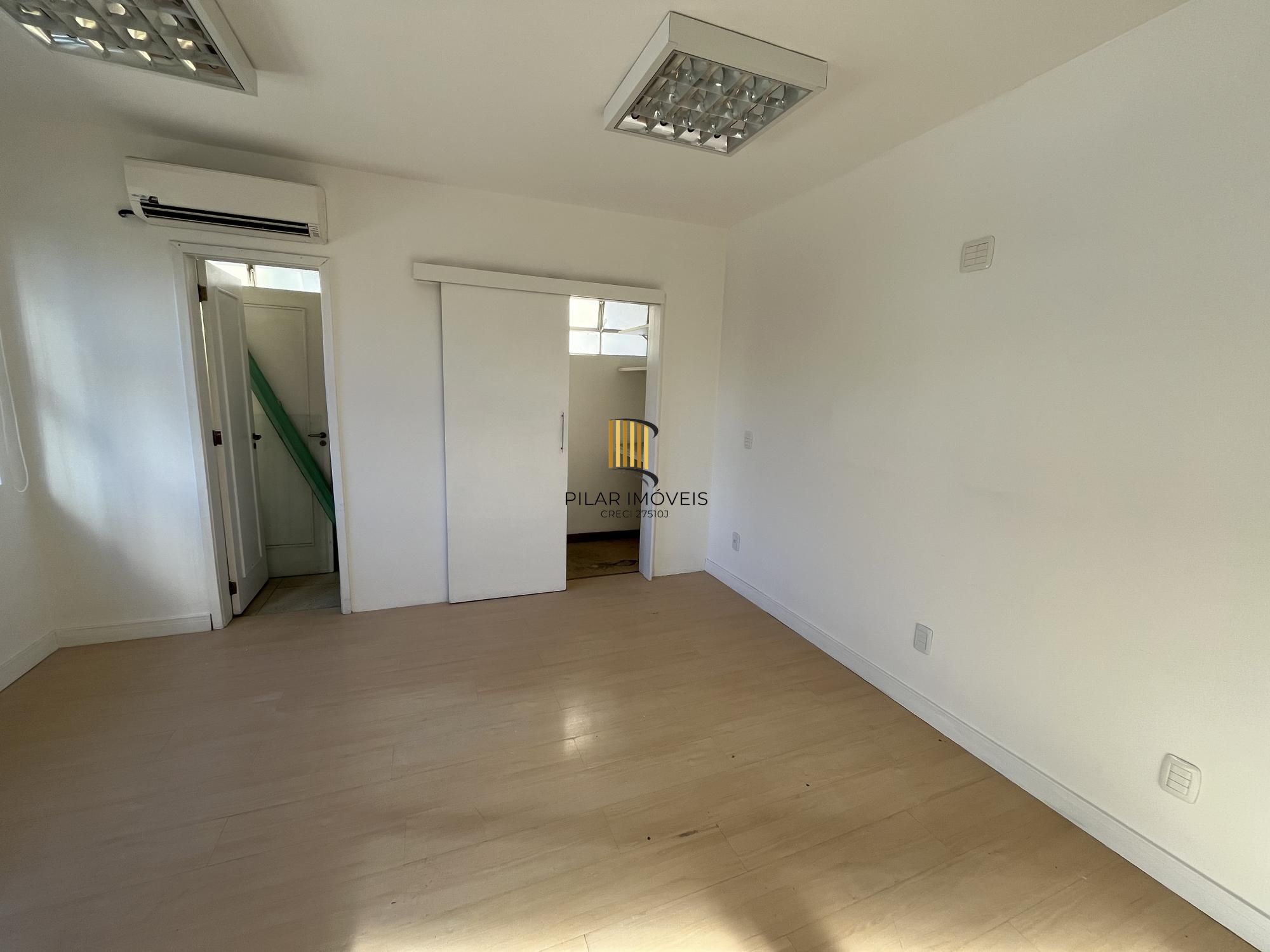 sala comercial grande prédio com elevador no bairro Rio Branco em Porto Alegre