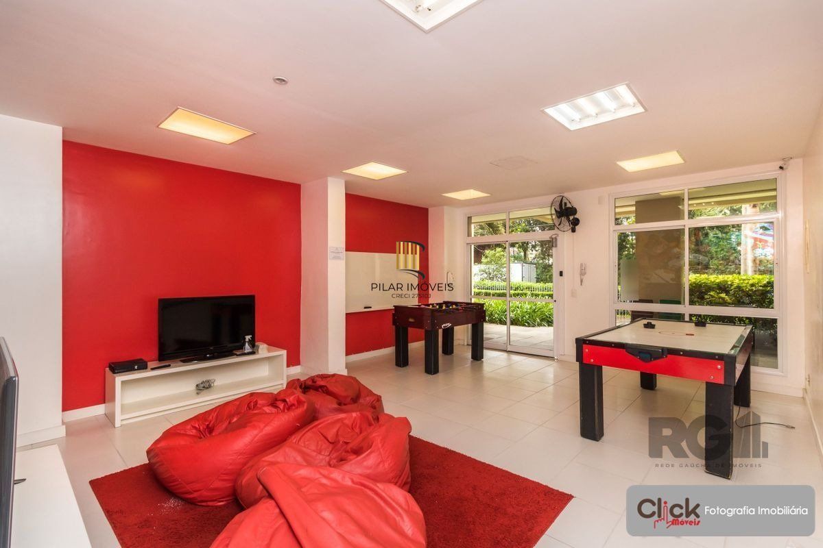 Vende apartamento de 3 quartos, sendo 1 suíte, mobiliado, 1 vaga coberta e escriturada, no Jardim Lindóia - Porto Alegre