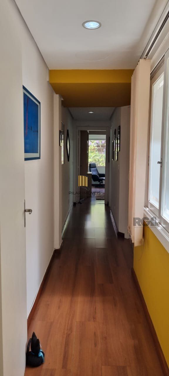 Apartamento de dois quartos e uma vaga de garagem no bairro Independência em Porto Alegre