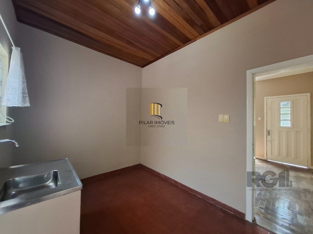 Casa para Venda - 90m², 2 dormitórios, 4 vagas - São Geraldo