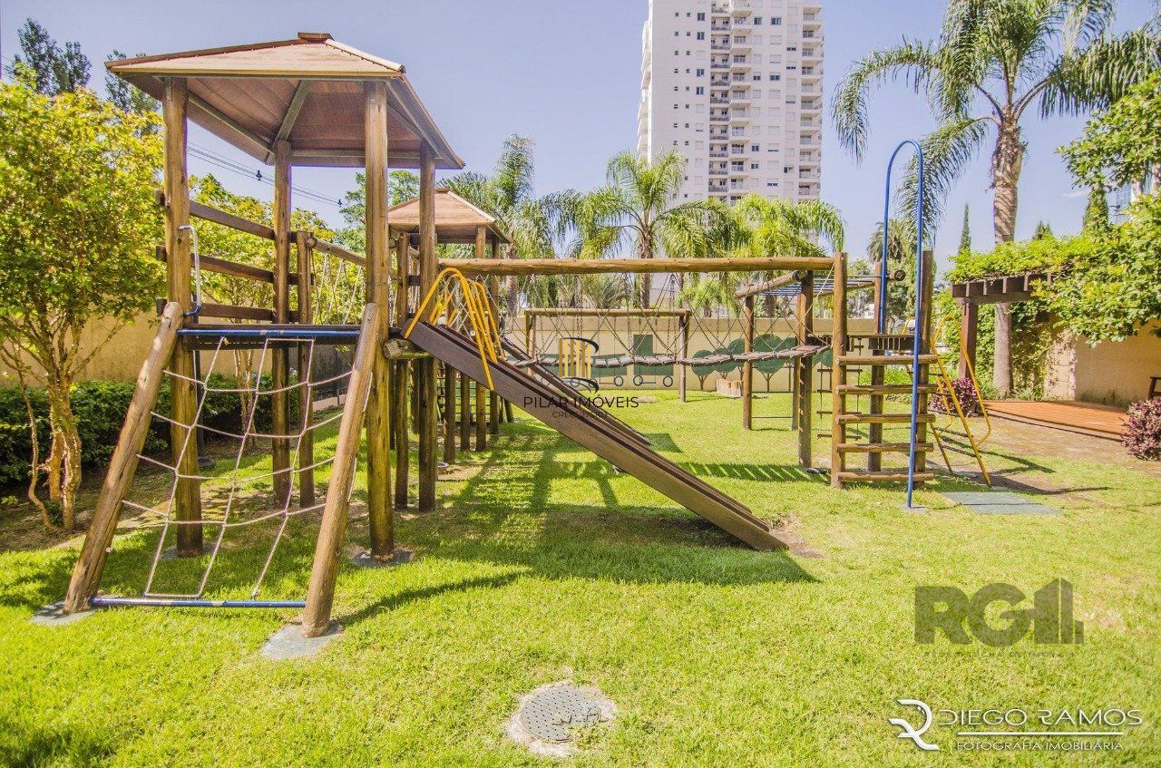 Apartamento de 3 quartos, suíte e duas vagas de garagem no bairro Jardim Europa