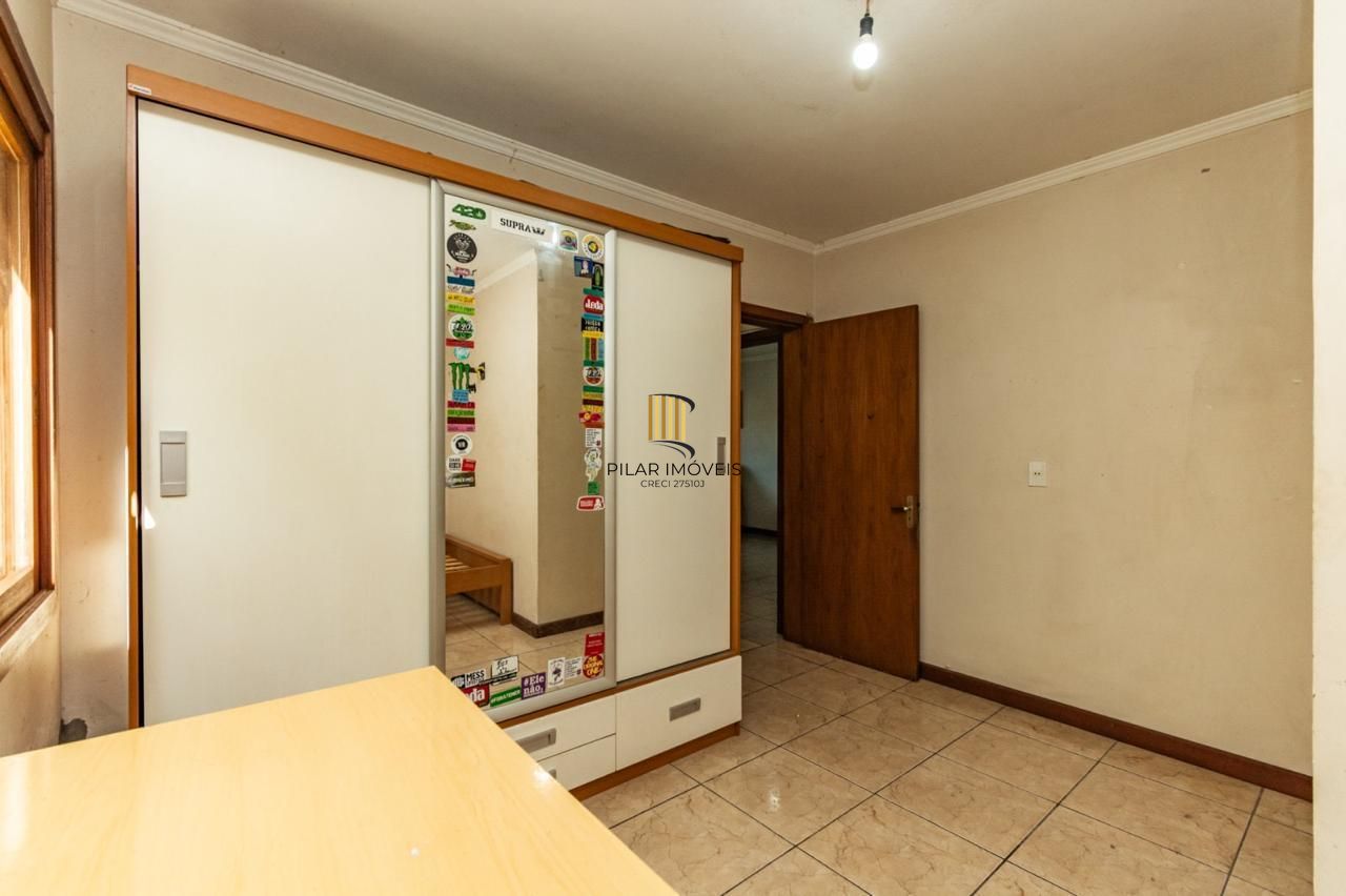 Casa 4 dormitórios no bairro Vila Jardim