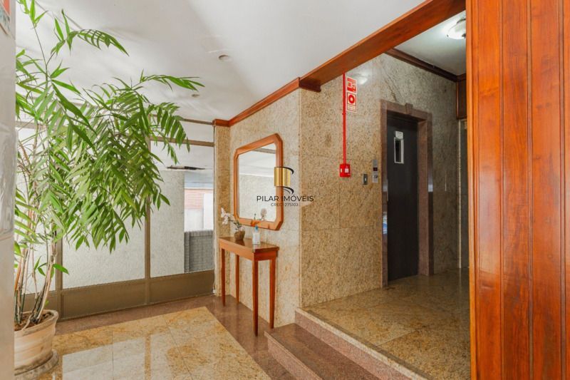 Apartamento de 3 quartos, suíte e 1 vaga de garagem no bairro Moinhos de Vento