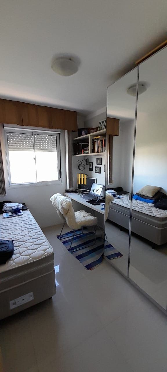 Apartamento de 2 quartos, suíte e 1 vaga de garagem no bairro Jardim Carvalho