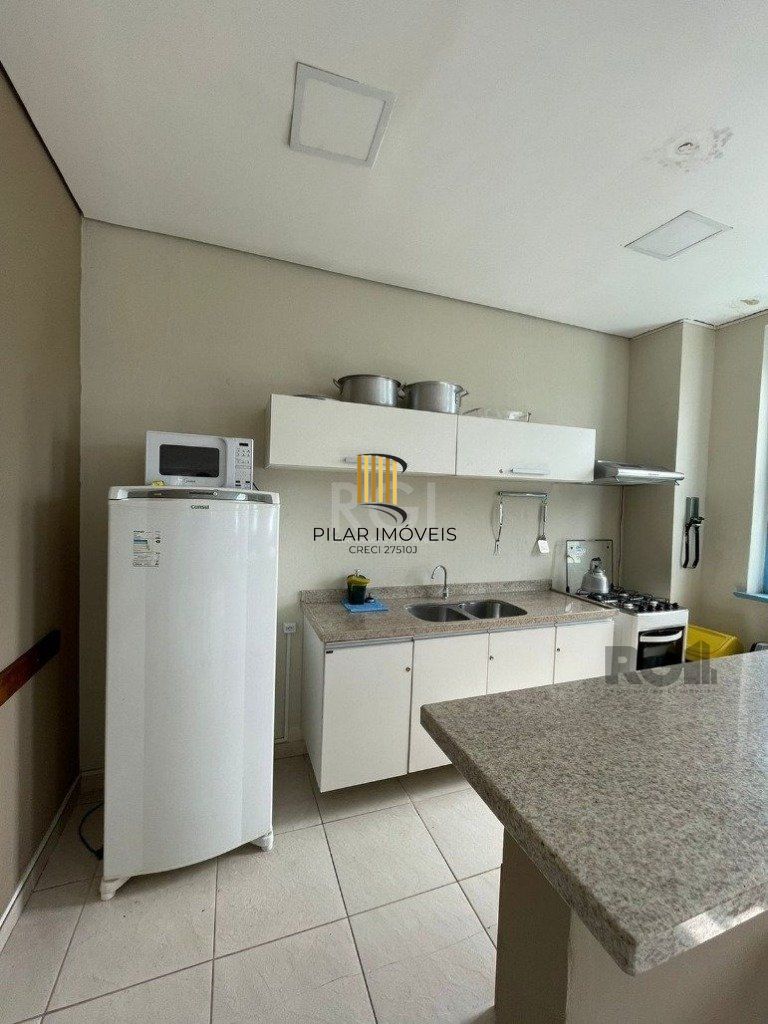 Apartamento de três quartos, suíte e uma vaga de garagem em condomínio com infra