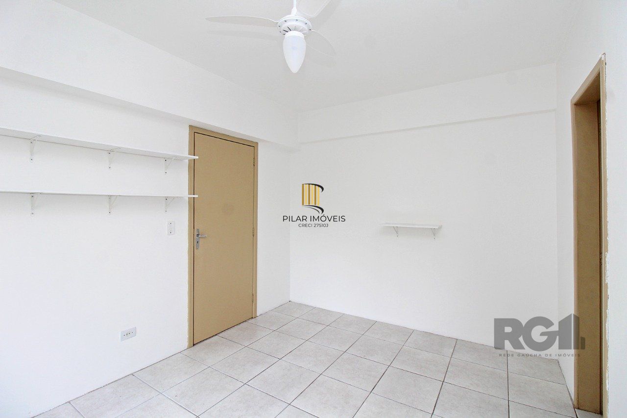 Apartamento de um dormitório na rua Washington Luiz, Centro Histórico de Porto Alegre.  