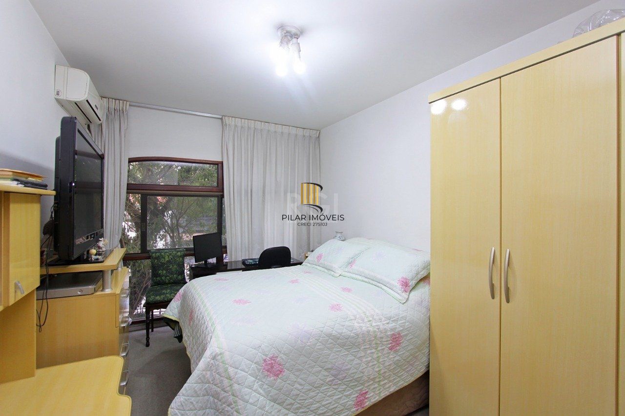 Apartamento para Venda - 115.09m², 3 dormitórios, sendo 1 suites, 1 vaga - Petrópolis