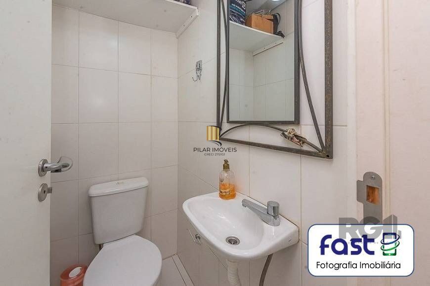 Vende Excelente Apartamento no Bairro - Jardim do Salso - Porto Alegre
