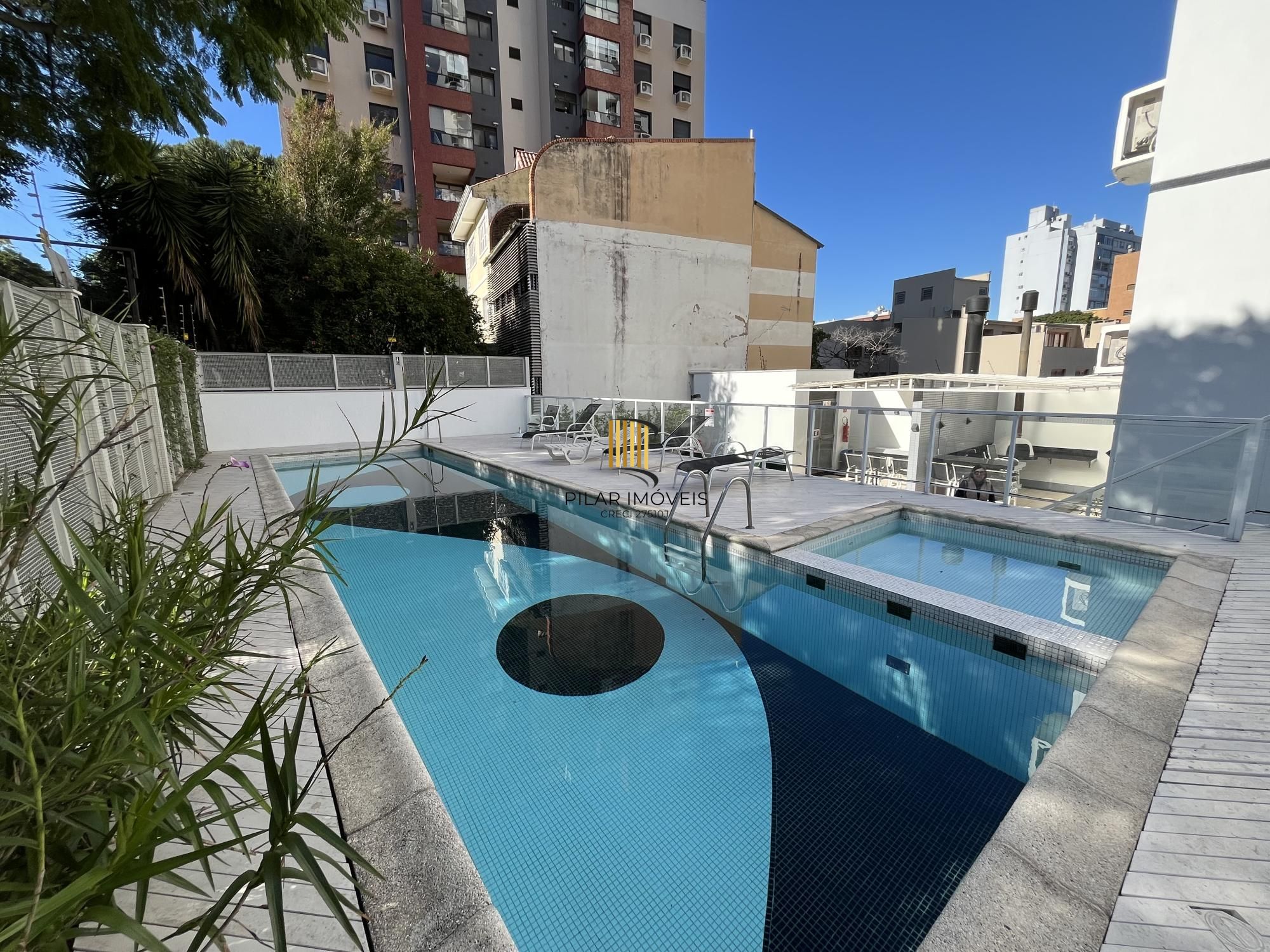 Apartamento de 2 quartos, suíte e 1 vaga de garagem no bairro Rio Branco em POA