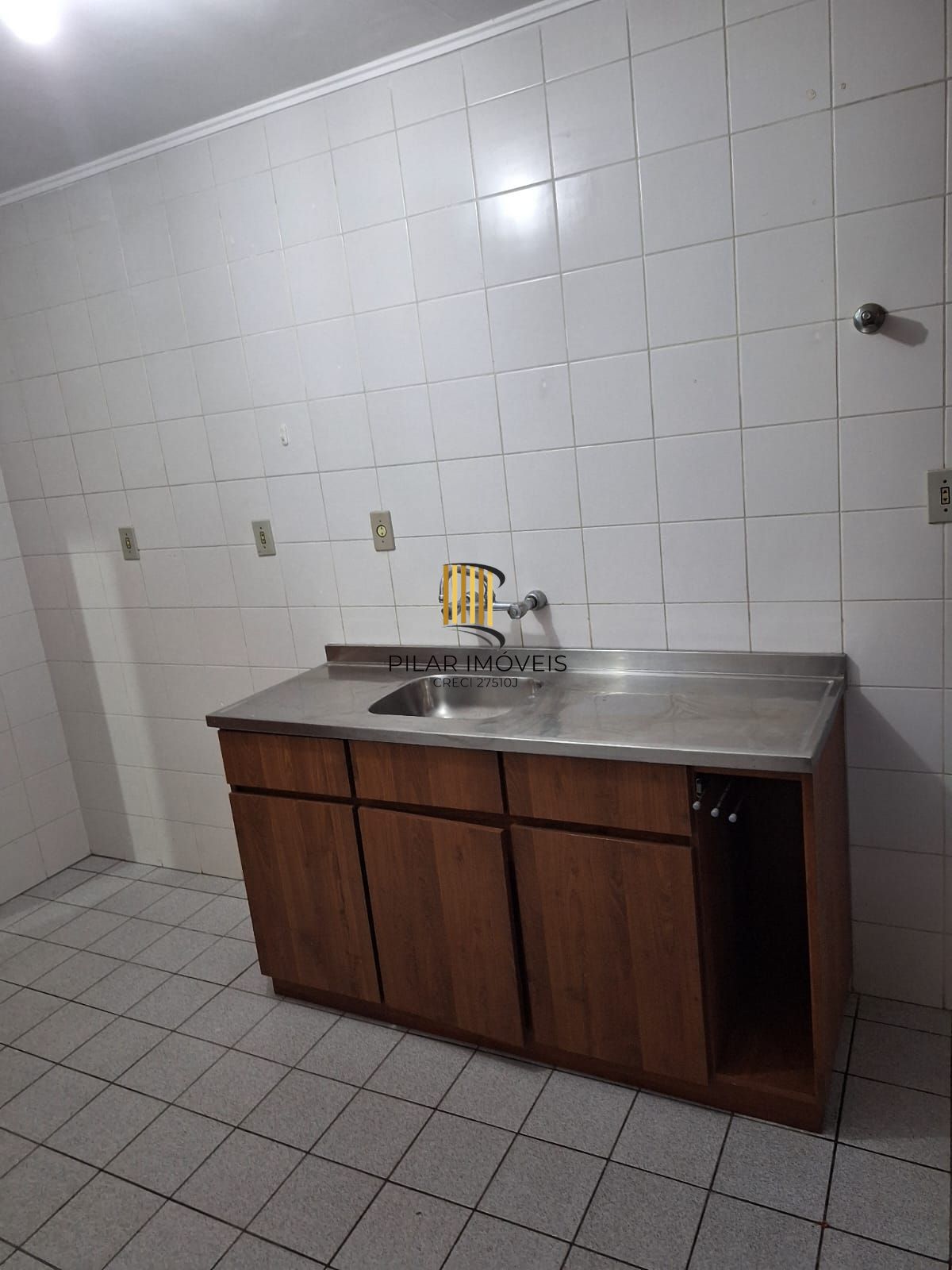 Apartamento diferenciado de 3 dormitórios com suíte e vaga coberta