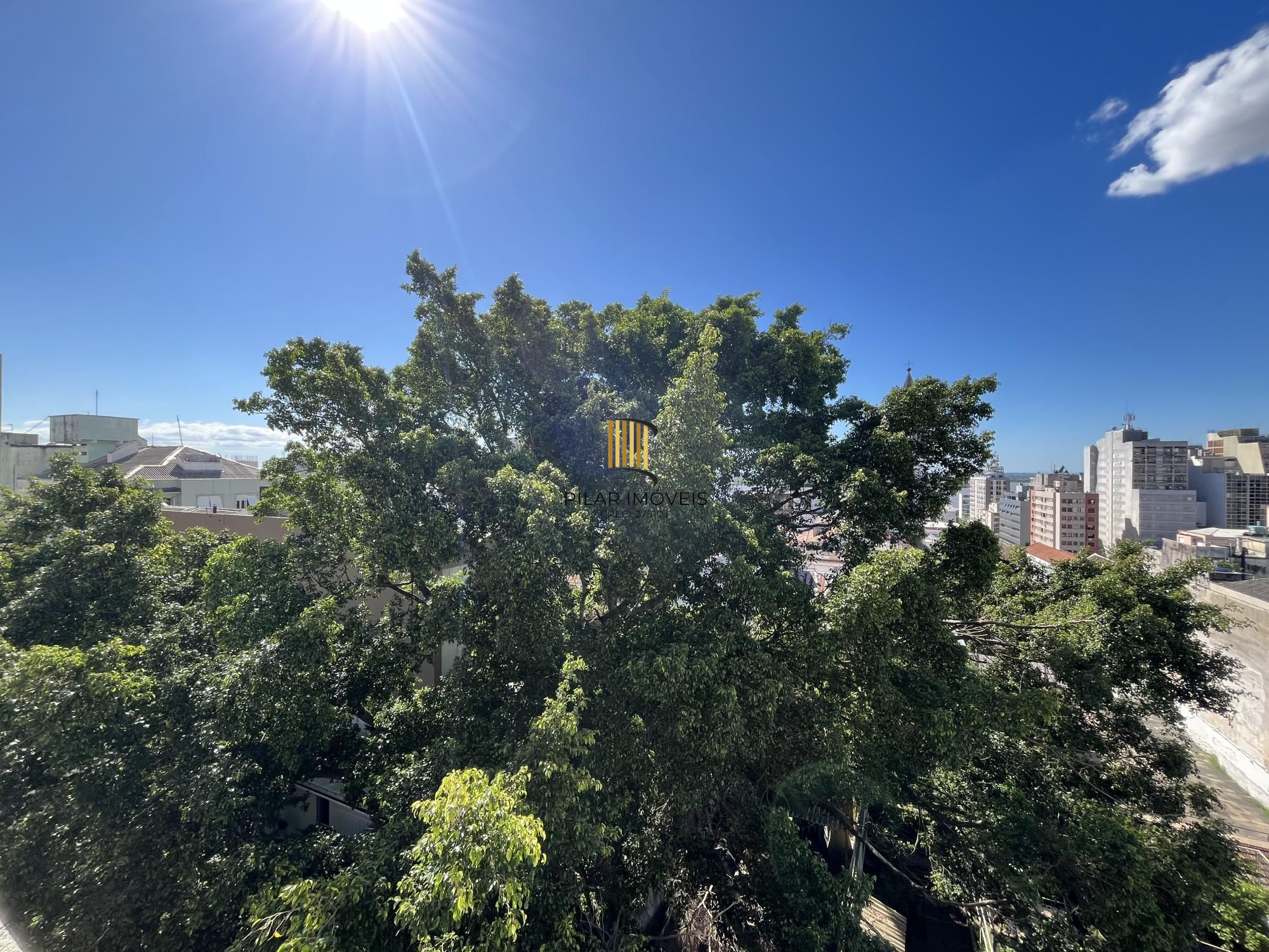 Vista para o Guaiba - Um quarto, cozinha e banheiro na Duque de Caxias - Centro